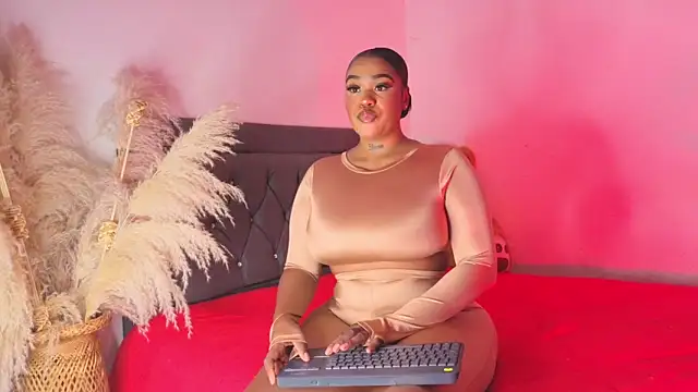 Thalyanna ebonny online show from May 2026 11:55:01 PM