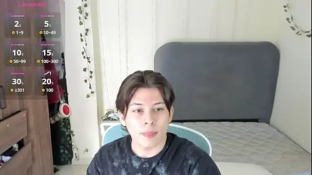 Felixzyn online show from April 2026 08:57:02 PM