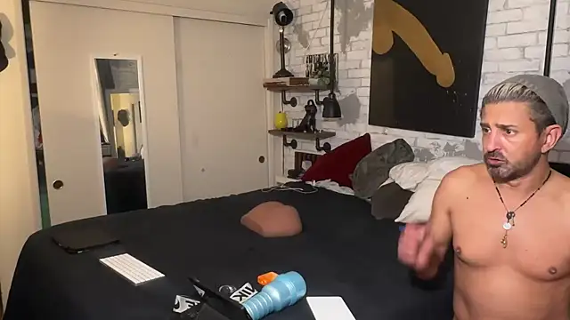 Snapshot of maxbandit chatting on February 2025 09:22:01 AM maxbandit online show from February 2025 09:22:01 AM