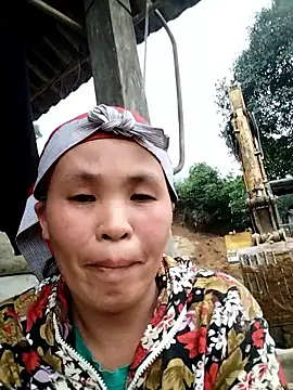 Jimi-zz online show from April 2026 05:52:01 AM