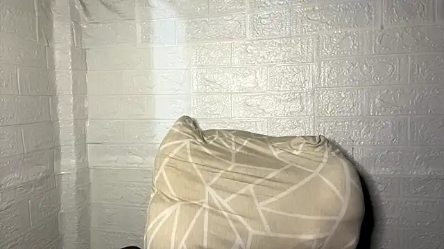 MargretMccarren online show from April 2026 06:10:01 PM