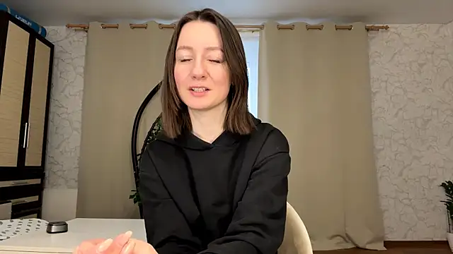 MariaSpadoni online show from April 2026 04:26:01 PM