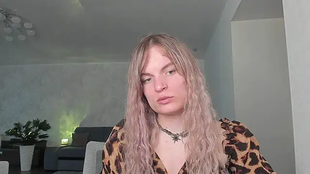 milliKira006 online show from April 2026 03:04:01 PM