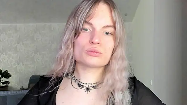 milliKira006 online show from April 2026 01:57:02 PM