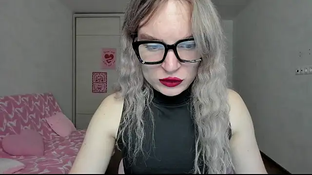 milliKira006 online show from April 2026 08:04:02 PM
