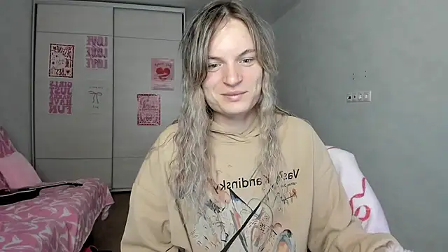 milliKira006 online show from May 2026 04:29:02 AM