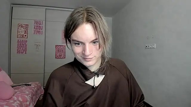 milliKira006 online show from May 2026 07:24:02 AM