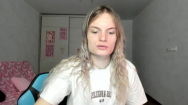 milliKira006 online show from May 2026 04:51:02 AM