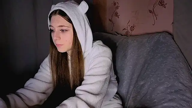 SunlitDeslre online show from April 2026 03:37:02 PM