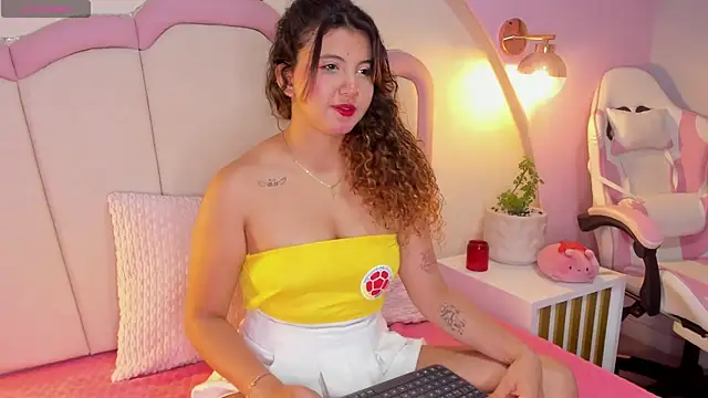 alexa cutte  online show from July 2026 10:43:02 AM