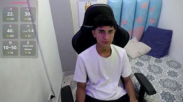 AAA WHITE online show from April 2026 04:35:01 AM