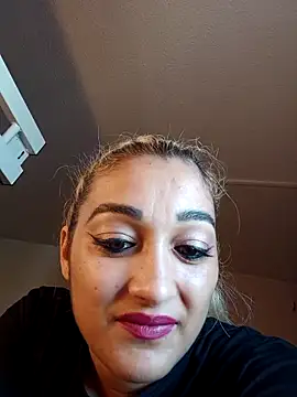 Lina199802 online show from May 2026 04:23:02 PM
