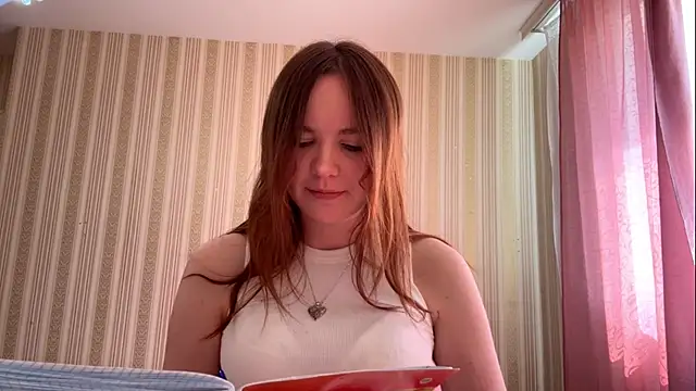 Snapshot of FransiscaLauderback chatting on April 2026 11:16:01 AM FransiscaLauderback online show from April 2026 11:16:01 AM