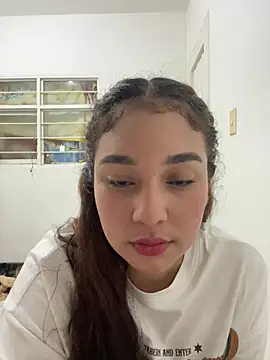 Snapshot of alana_lee23 chatting on May 2026 12:15:02 AM alana lee23 online show from May 2026 12:15:02 AM