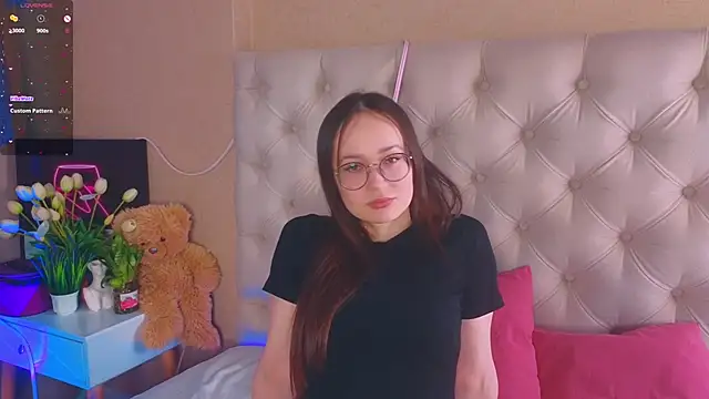 KaraParsons online show from April 2026 07:14:01 AM