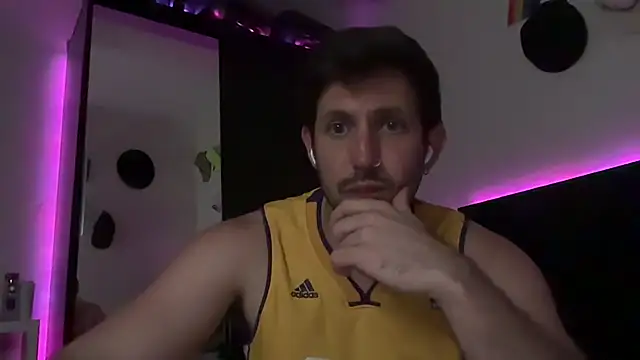 MathiasBellucci online show from April 2026 12:01:01 AM