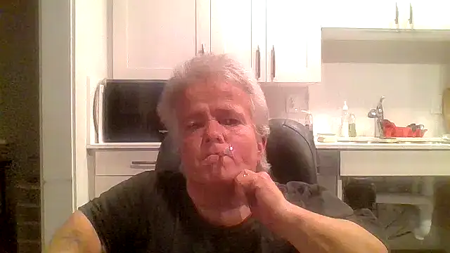 Snapshot of smokinhotshorty chatting on July 2026 08:19:02 PM smokinhotshorty online show from July 2026 08:19:02 PM