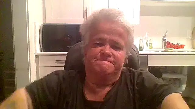 Snapshot of smokinhotshorty chatting on July 2026 08:52:02 PM smokinhotshorty online show from July 2026 08:52:02 PM
