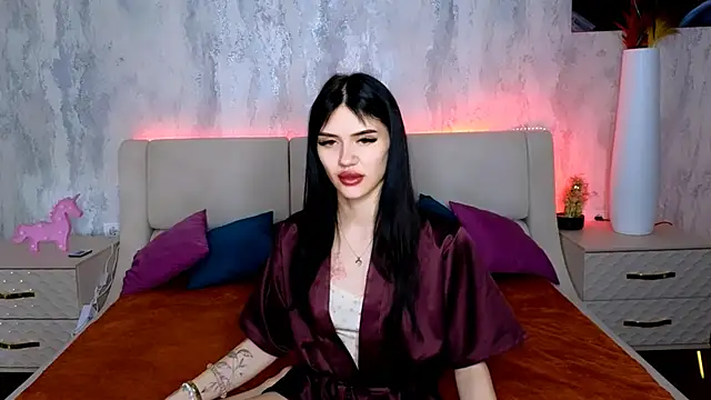 Snapshot of Holly_Beck chatting on May 2026 12:16:02 AM Holly Beck online show from May 2026 12:16:02 AM
