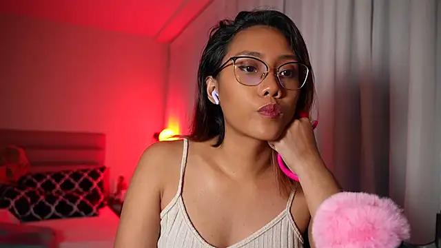 Snapshot of VexaNyx chatting on June 2026 01:13:02 PM VexaNyx online show from June 2026 01:13:02 PM