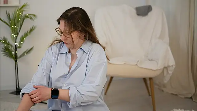 Snapshot of KateQuinn chatting on April 2026 03:43:01 AM KateQuinn online show from April 2026 03:43:01 AM