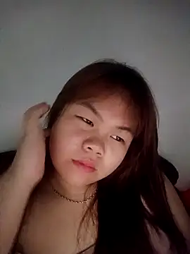 Truxcy1 online show from May 2026 01:19:01 PM