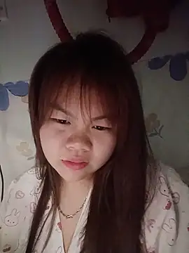 Truxcy1 online show from May 2026 05:31:02 PM