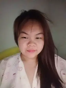 Truxcy1 online show from June 2026 03:45:01 PM