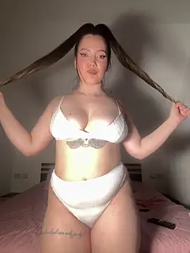 AlyraMoon online show from April 2026 08:54:02 PM