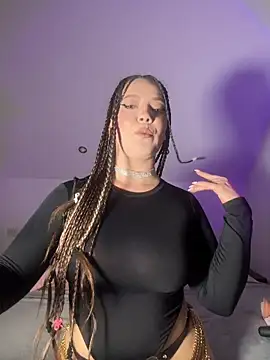 AlyraMoon online show from June 2026 09:01:02 AM