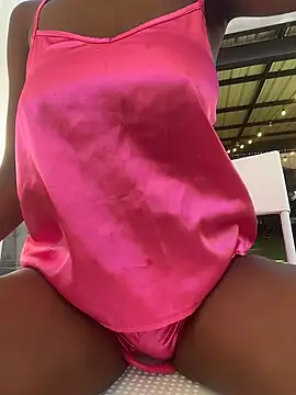 Snapshot of CocoaLuxeXXX chatting on July 2026 01:17:01 PM CocoaLuxeXXX online show from July 2026 01:17:01 PM