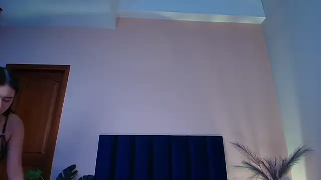 SofiHudson online show from April 2026 12:46:02 AM