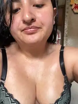 Lia Watson- online show from April 2026 06:54:02 PM