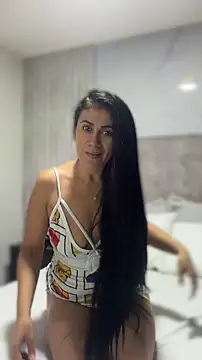 Laia Hills online show from June 2026 04:01:01 AM