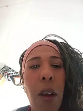 Ivon C online show from June 2026 01:12:01 PM