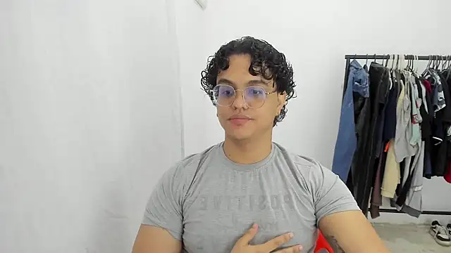 Donatello versus online show from April 2026 11:06:01 PM