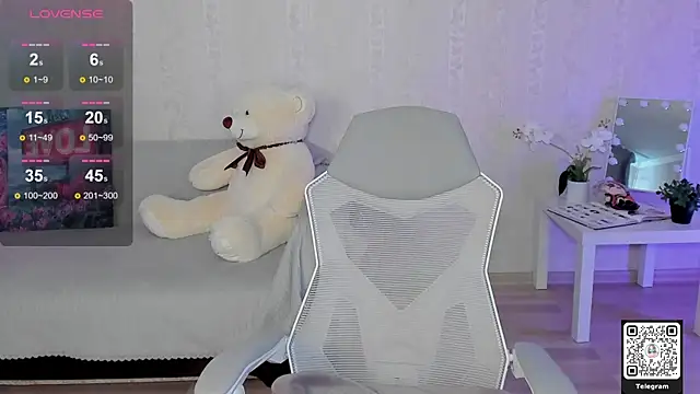 LinnLove online show from May 2026 06:41:01 AM