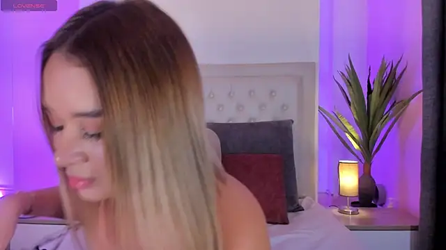 Sofia pamela  online show from July 2026 07:01:02 PM