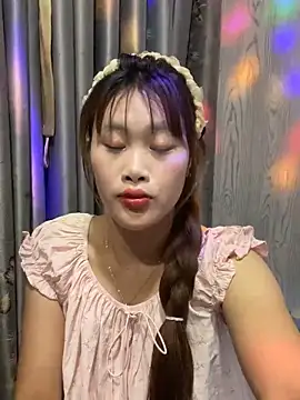 Snapshot of Ly-sexyy chatting on April 2026 04:12:02 PM Ly-sexyy online show from April 2026 04:12:02 PM