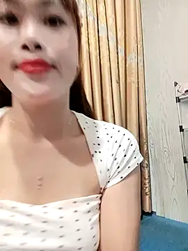 Snapshot of Ly-sexyy chatting on June 2026 11:00:02 AM Ly-sexyy online show from June 2026 11:00:02 AM