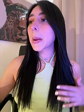Snapshot of IsabellaNoir_ chatting on July 2026 03:38:02 PM IsabellaNoir online show from July 2026 03:38:02 PM