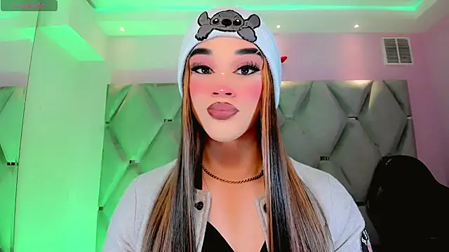 Snapshot of Camila_Vasquezz1 chatting on May 2026 12:11:02 PM Camila Vasquezz1 online show from May 2026 12:11:02 PM