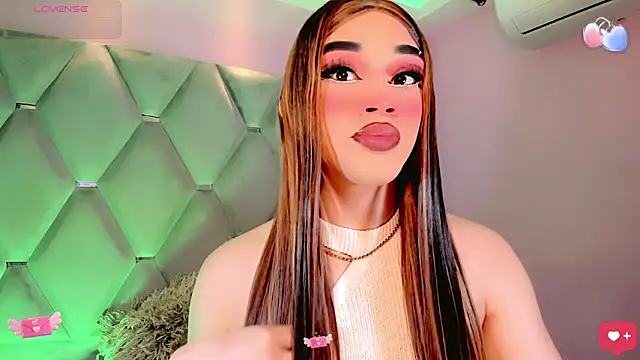 Snapshot of Camila_Vasquezz1 chatting on May 2026 11:39:01 AM Camila Vasquezz1 online show from May 2026 11:39:01 AM