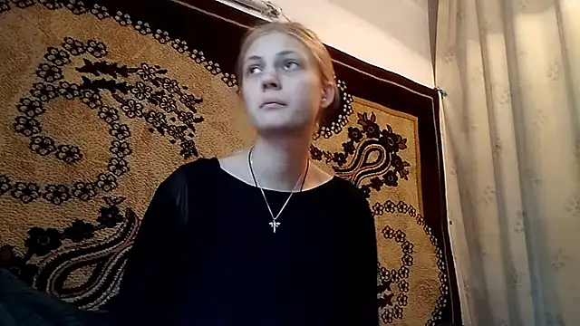 LunaLaday online show from May 2026 02:18:01 AM