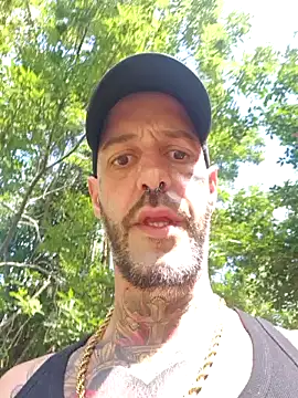 Snapshot of DuroHustler chatting on July 2026 08:40:02 AM DuroHustler online show from July 2026 08:40:02 AM