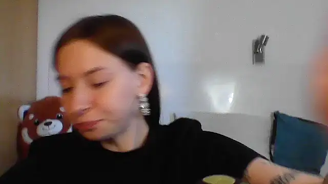 JuicyErika online show from April 2026 06:14:02 PM