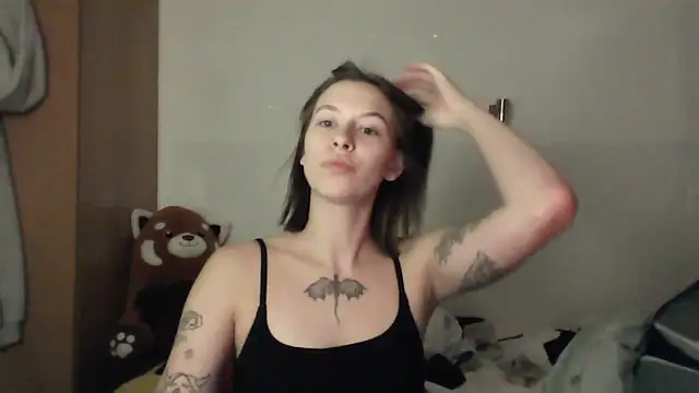 JuicyErika online show from May 2026 11:35:02 PM
