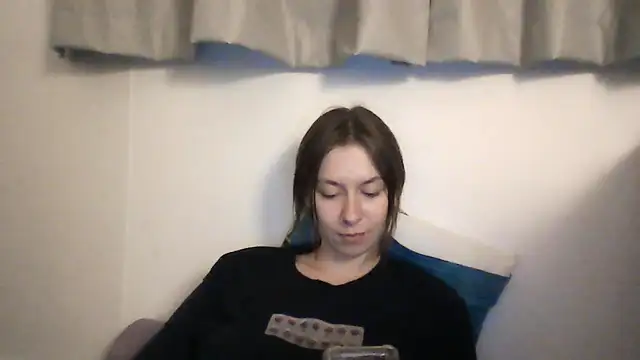 JuicyErika online show from June 2026 11:18:02 PM