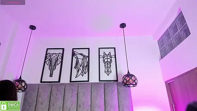 Vanne Queen  online show from April 2026 11:42:02 AM