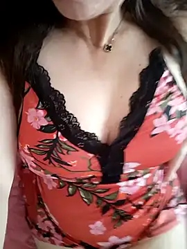 Buzlubademm online show from April 2026 12:40:02 PM